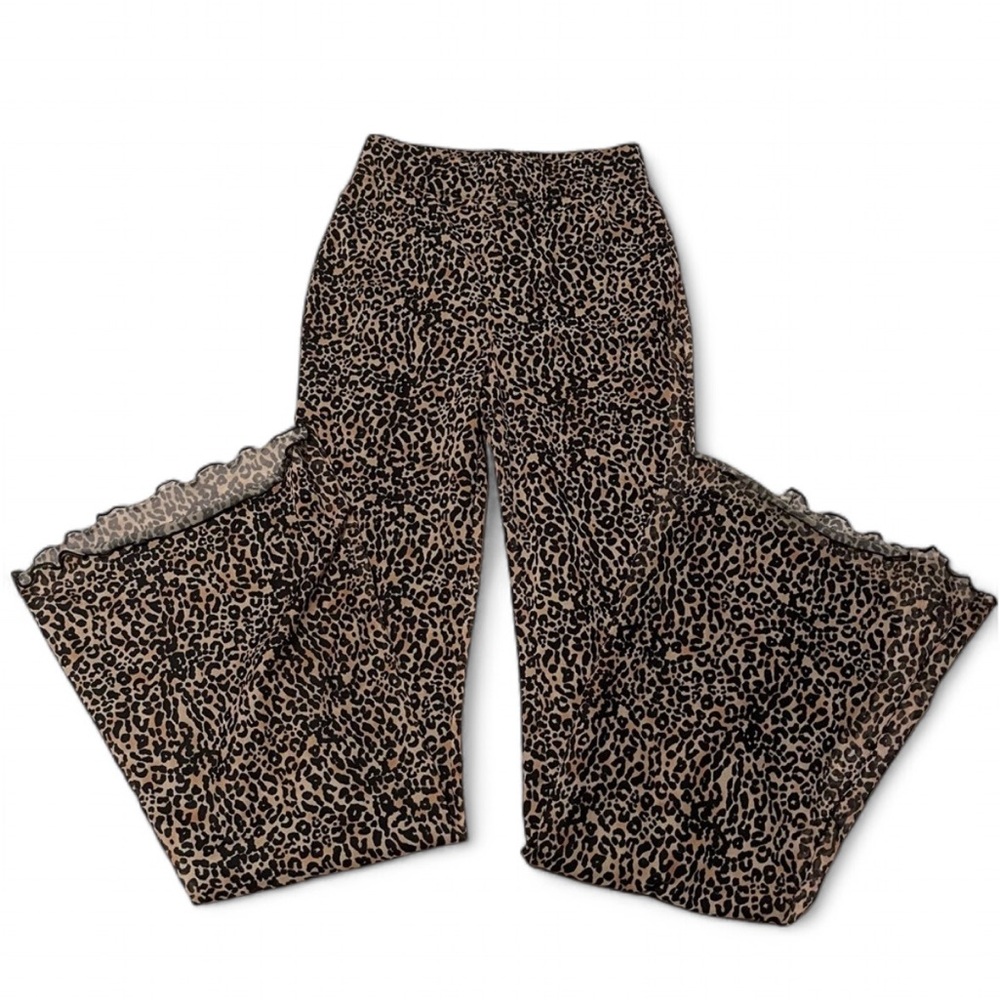 Bershka cheetah print flare leggings